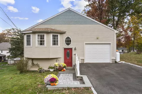 29 Loyola Rd, Meriden, CT 06451