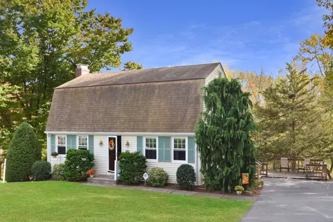 52 Chestnut Ln, Berlin, CT 06023