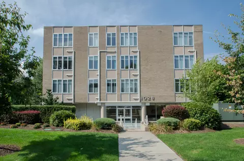 1028 Farmington Ave #1C, West Hartford, CT 06107