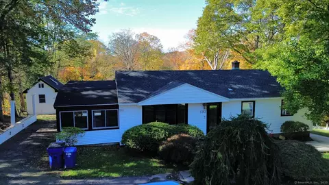 5763 Park Ave, Fairfield, CT 06825