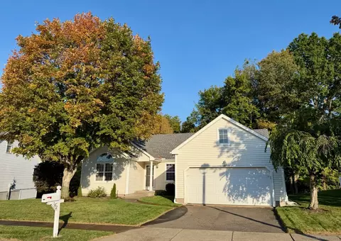 142 Greenview Ter, Middletown, CT 06457