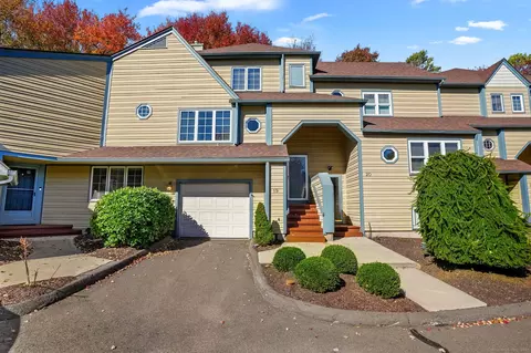 19 L Hermitage Dr #19, Shelton, CT 06484