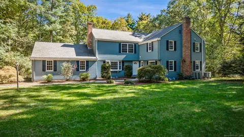 24 Drumlin Rd, Simsbury, CT 06092