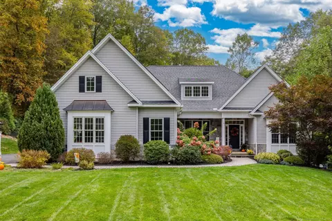 154 Cascade Rdg, Southington, CT 06489