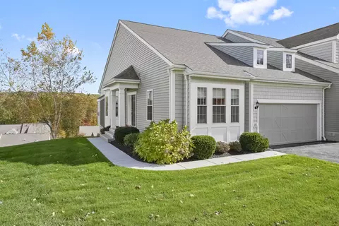 712 Championship Dr #712, Oxford, CT 06478