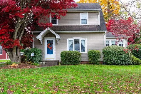 5 Spier Ave, Enfield, CT 06082