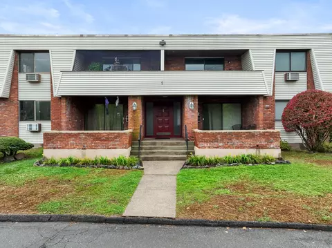 565 Talcottville Rd #1C4, Vernon, CT 06066