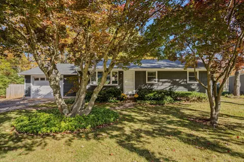 84 Camp St, Middletown, CT 06457