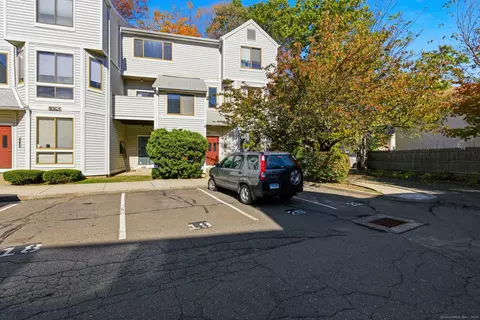 999 Whalley Ave #1H, New Haven, CT 06515