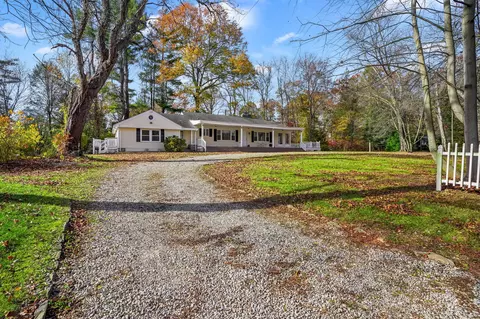 4 Fullmar Ln, Norwalk, CT 06850