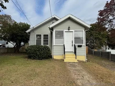 17 Sylvan St, Bridgeport, CT 06606