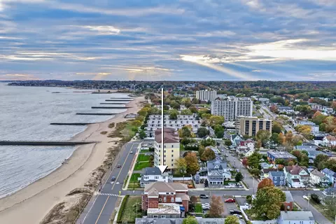 1 Peck Ave #11, West Haven, CT 06516