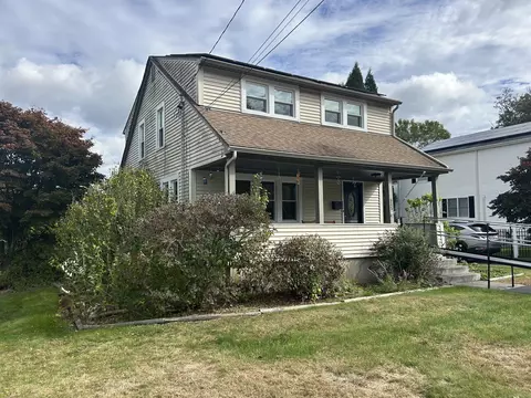 625 Vauxhall Street Ext, Waterford, CT 06385