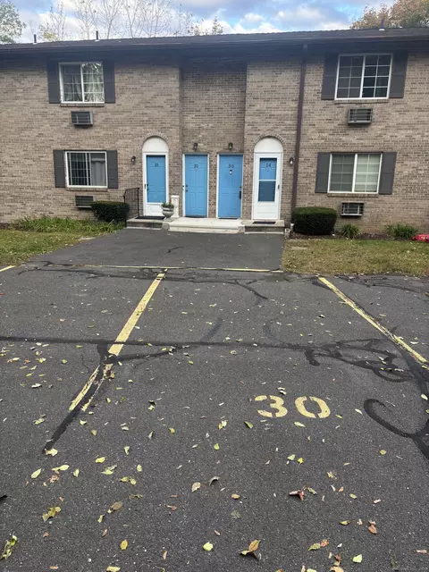 35 Mountain Village Rd #30, Waterbury, CT 06706