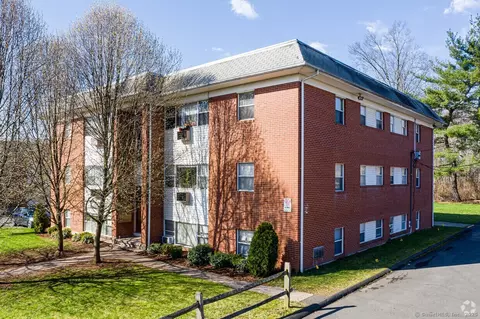 45 Dunlay St, New Britain, CT 06051