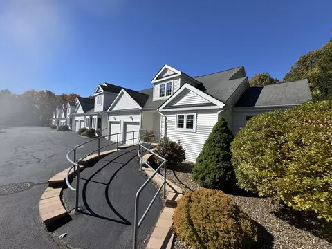 244 Oakland St #H, Manchester, CT 06042
