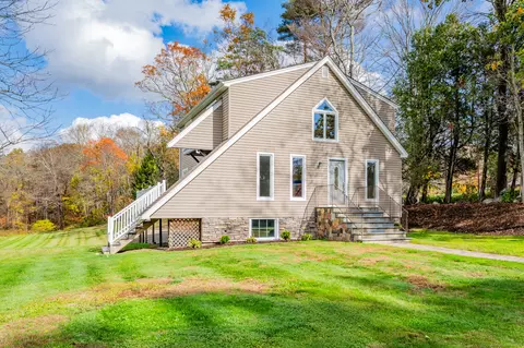15 Lynns Corner Rd, Woodbury, CT 06798