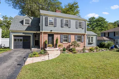 62 Blue Ridge Ln, West Hartford, CT 06117