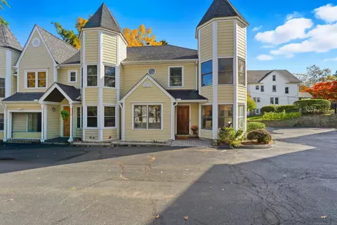 59 Prospect St #C, Ridgefield, CT 06877