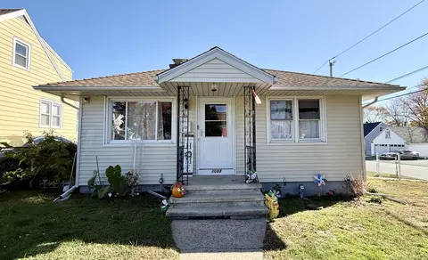 1088 Sylvan Ave, Bridgeport, CT 06606