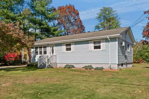 23 South St, Plainfield, CT 06374