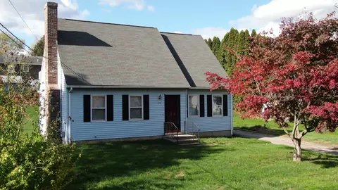 28 Eileen Ln, Enfield, CT 06082