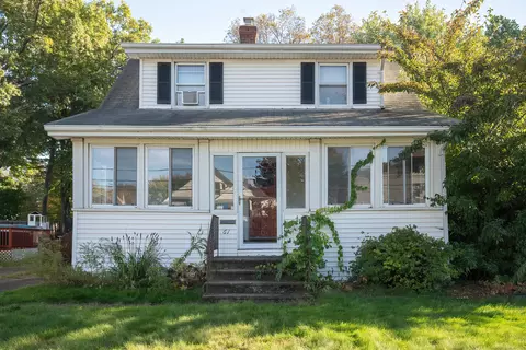 61 Woodmere Rd, West Hartford, CT 06119