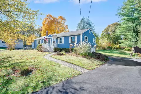 4 Pinnacle Rd, Ellington, CT 06029
