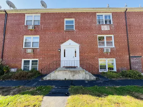 107 Niles Hill Rd #A, New London, CT 06320