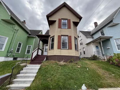 36 Orange St, Meriden, CT 06451