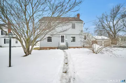 37 Dobson Cir, Middletown, CT 06457
