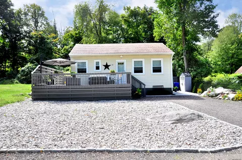39 Wood Trl, Coventry, CT 06238