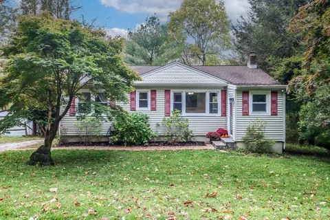 18 Green Pond Rd, Sherman, CT 06784