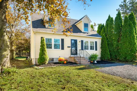 30 Denison Rd, Middletown, CT 06457