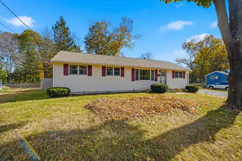 46 Beech Rd, Enfield, CT 06082
