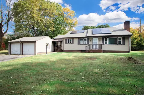 19 Dogwood Ln, Meriden, CT 06450