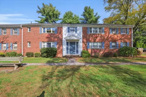 28 Colonial Dr #D, Rocky Hill, CT 06067