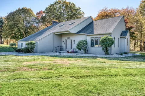 76 Masters Way, Manchester, CT 06040