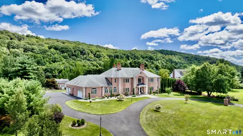 24 Hunting Ridge Dr, Simsbury, CT 06070