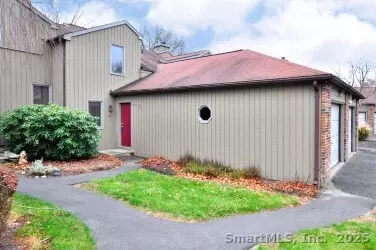 11 Far View Cmns #11, Southbury, CT 06488
