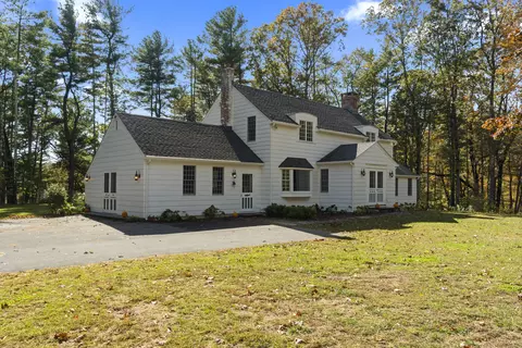 47 Ferry Rd, Chester, CT 06412