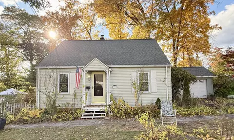 115 Garfield Rd, Bristol, CT 06010