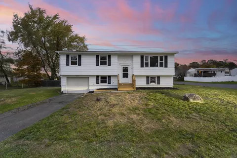 168 Lincolndale Dr, Waterbury, CT 06704