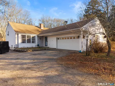 600 Hopeville Rd, Griswold, CT 06351