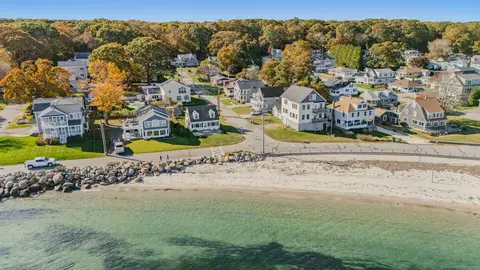 43 Attawan Ave, Niantic, CT 06357