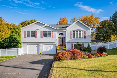 21 Ridgeway Ave, Watertown, CT 06779