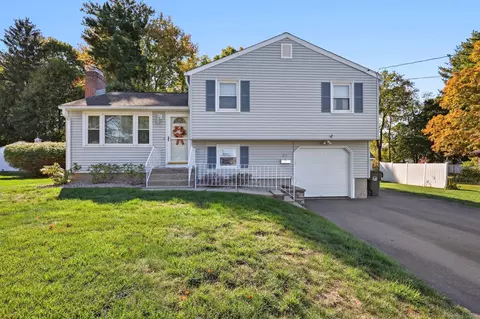 57 Stonehedge Dr, Newington, CT 06111