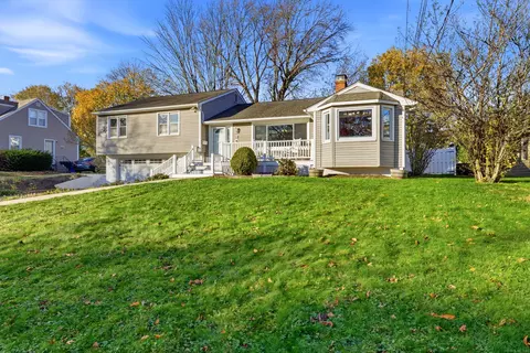72 Three Acre Rd, Groton, CT 06340