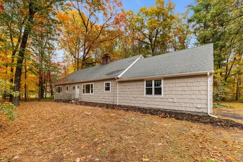 14 Nod Brook Dr, Simsbury, CT 06070