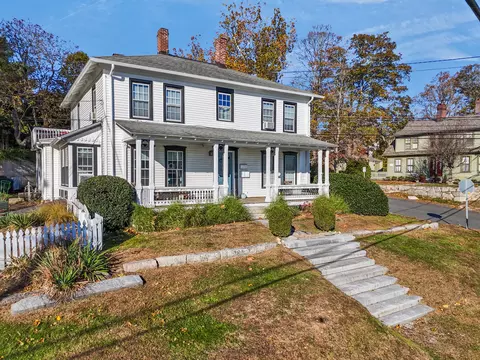 19 Ashby St, Mystic, CT 06355